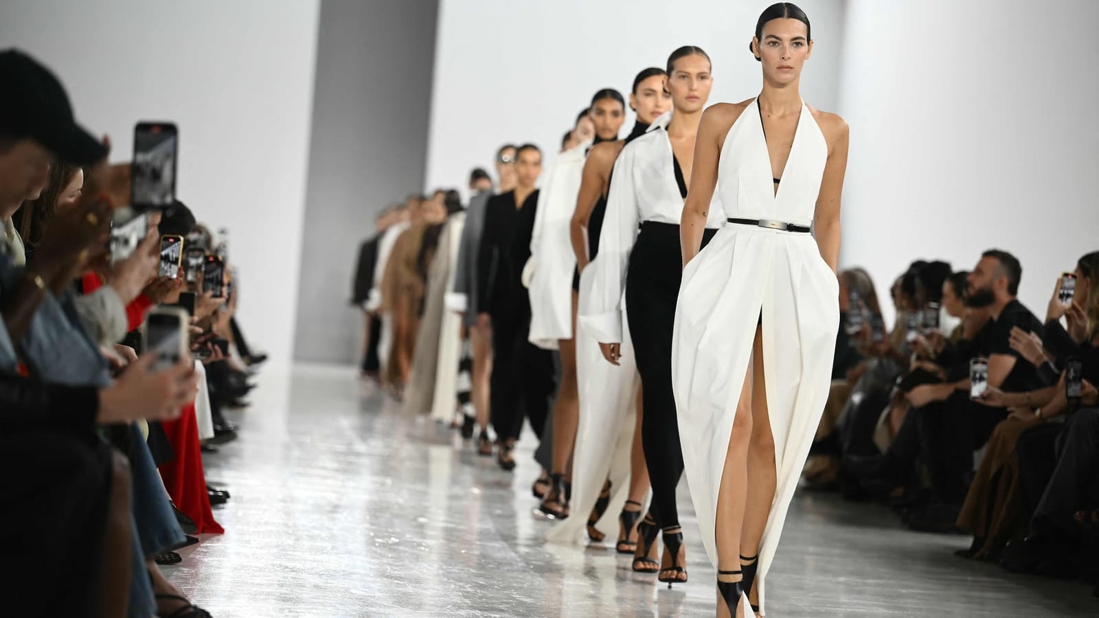 Fashion Week Highlights: The Must-See Looks