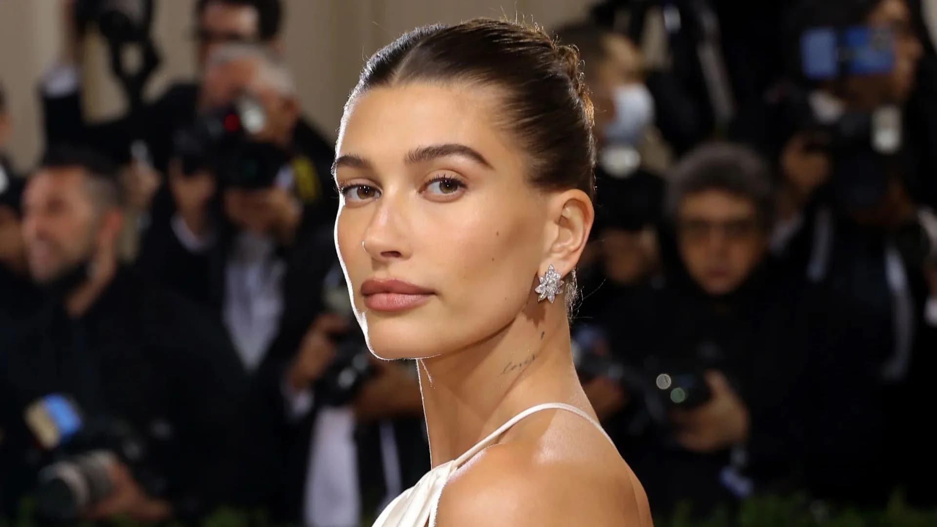 Clean Girl Aesthetic: The Beauty Trend That’s Taking Over Instagram