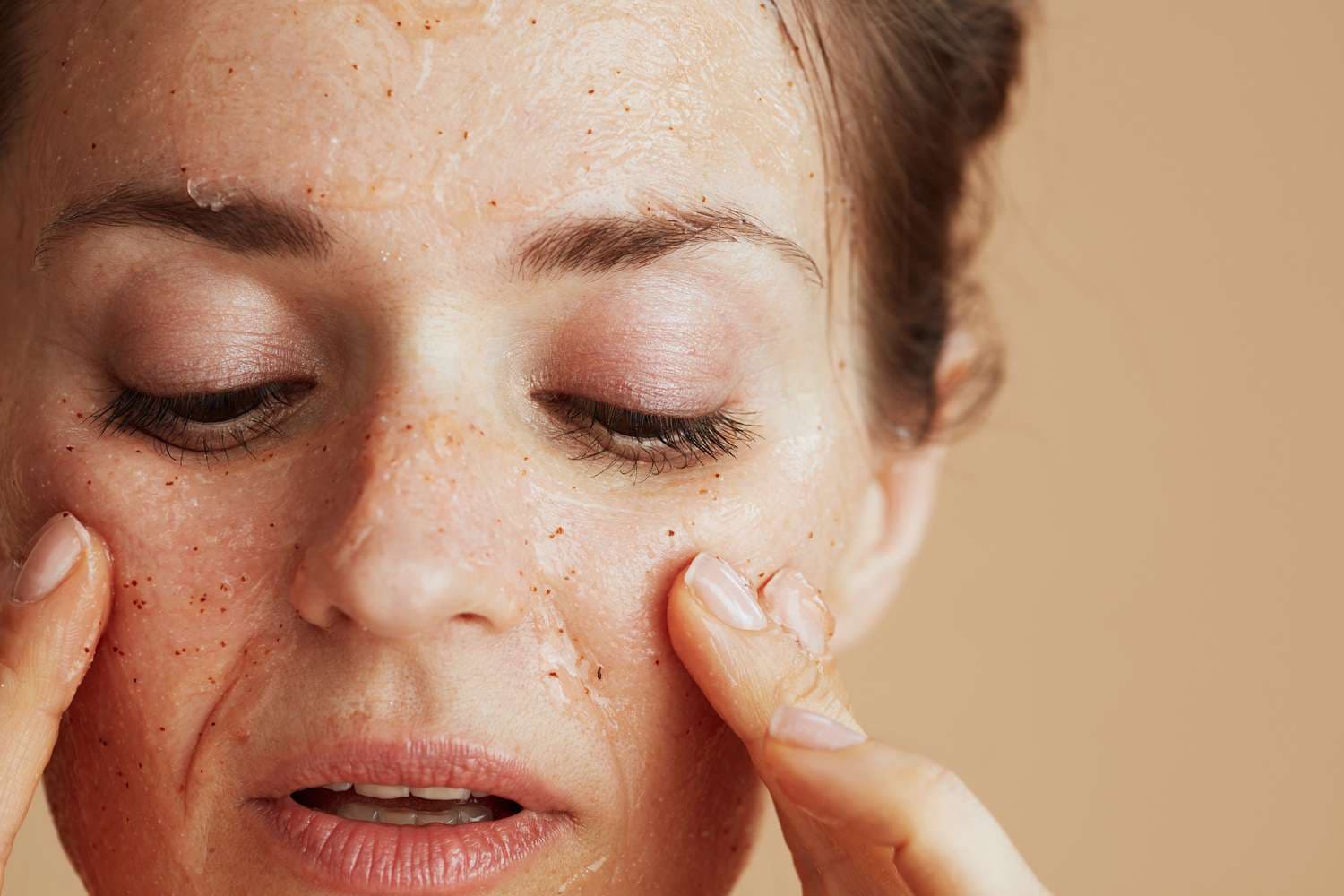 Is Your Skin Barrier Damaged? Signs, Causes & How to Fix It Fast