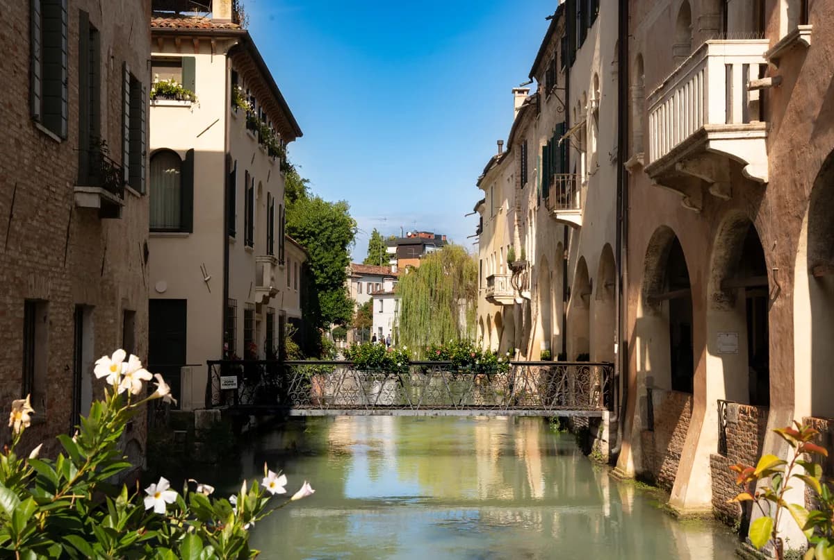 Pasta, Piazzas, and Prosecco: The Perfect Group Trip Through Italy’s Iconic Regions