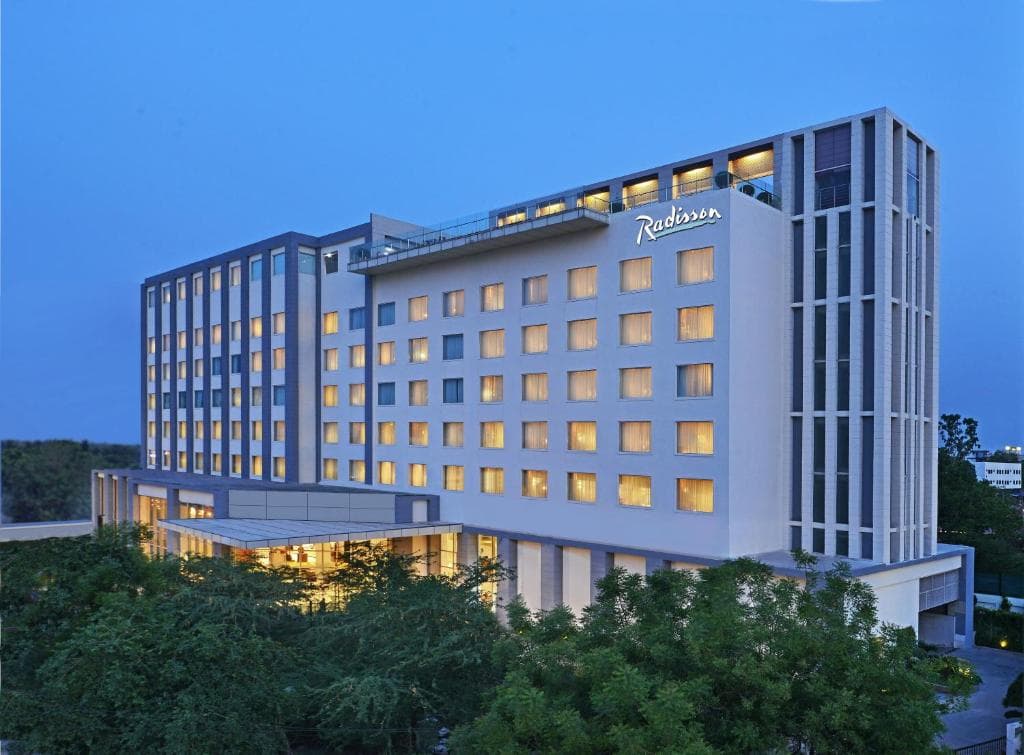 Room and Add-On Bundles: Spa, Dining, and Experience Packages You’ll Love at Radisson Hotels